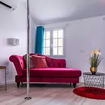 L'echappee - Maison Romantique - & Sauna Privatif- Pole Dance - Lit Rond Avec Miroir Au Plafond Apartament *